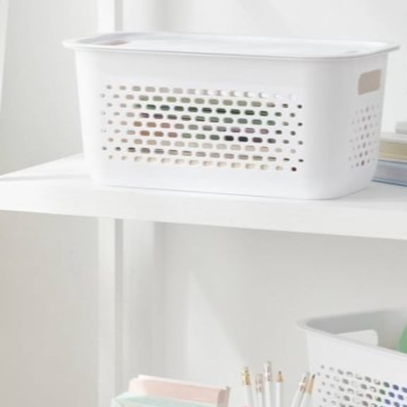 Small Breathable Storage Basket, White Storage Basket with Perforated Handles, Compact and Lightweight, Easy To Carry, Suitable for Laundry Rooms, Offices, Storage Rooms