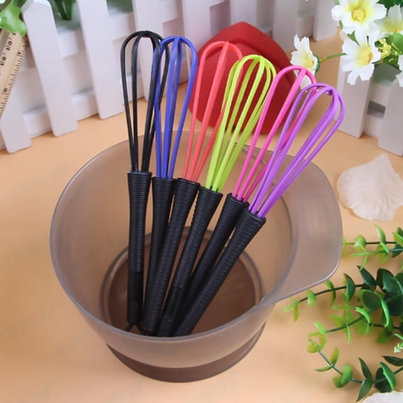 Small Plastic Egg Whisk for Gravy and Sauce with Random Color, Approx. 18cm Length