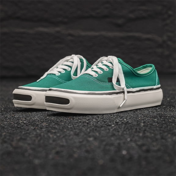 Small Vulcanized Shoes with Thick Sole and Low Top Skateboard Shoes ,Season Spring New Men's Casaul Shoes