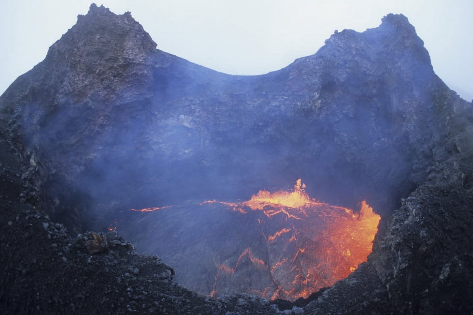 Small lava lake in pit crater Puu Oo Cone Kilauea volcano Big Island Hawaii Canvas Art - Richard RoscoeStocktrek Images (35 x 23)