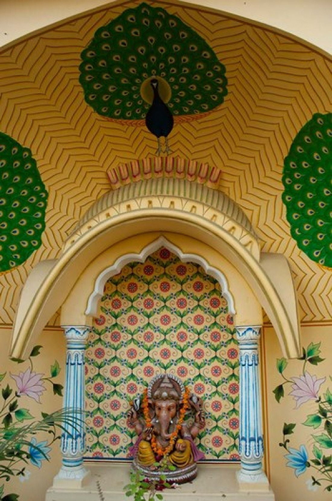 Small shrine to Ganesh Jaipur Rajasthan India Canvas Art - Inger Hogstrom DanitaDelimont (15 x 22)