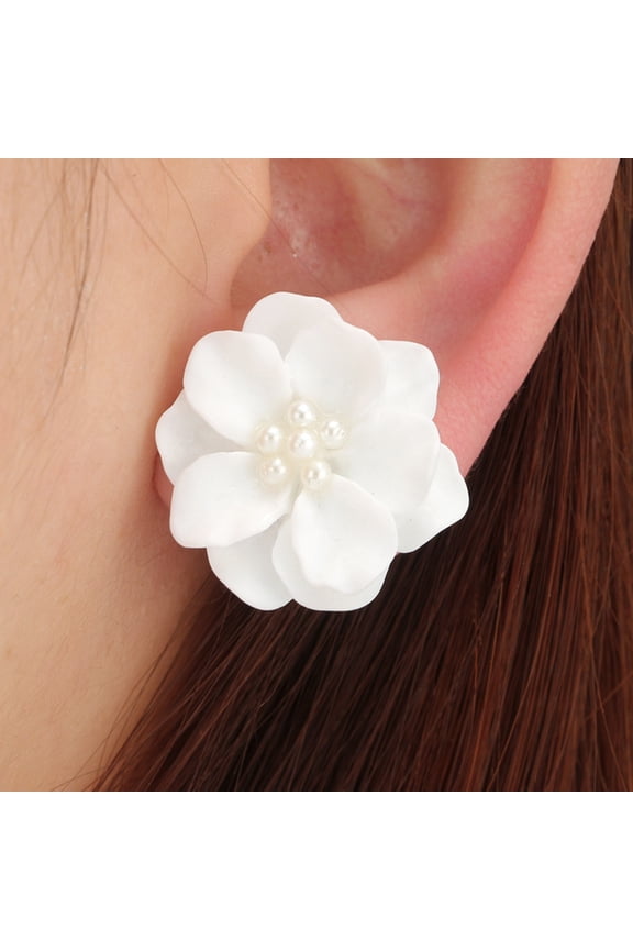 1 Pair Stud Earrings Anti-allergy Decorative Exquisite Temperament Hyperbole Flower Faux Pearl Earrings for Dating