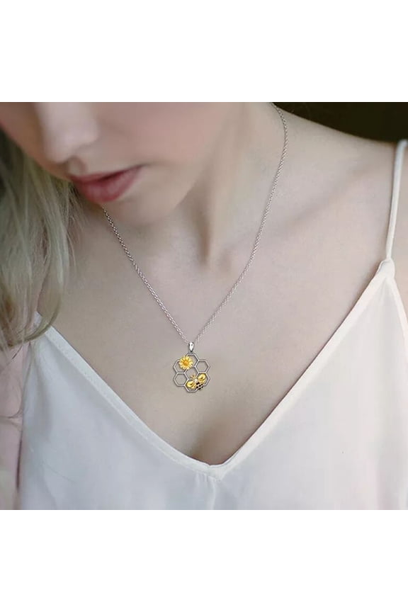 Bee Necklace Flower And Honeycomb Decor Rhinestone Pendant Necklace Female Gift Adjustable Chain Necklace Romantic Love Symbol Jewelry