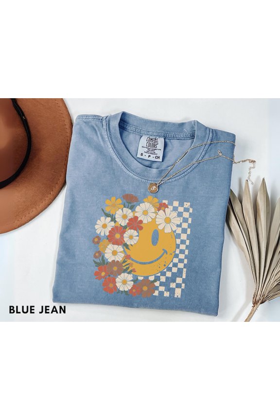 Smiley Face Flower Graphic Tee, Retro Floral Happy Face Design, Vintage Aesthetic Illustration Comfort Colors Unisex Cotton T-Shirt, Size S-3XL