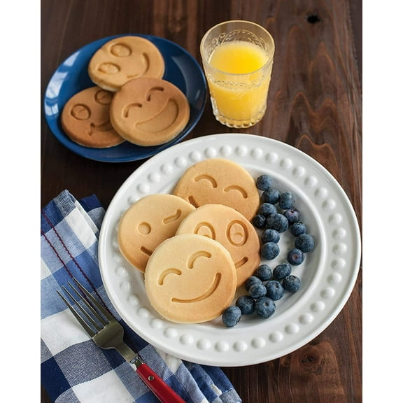 Smiley Face Pancake Pan Silver 10 1/2 Inch Diameter