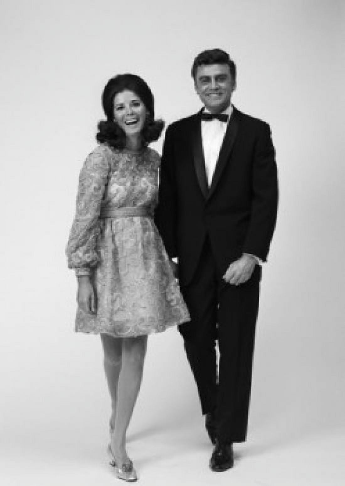 Smiling mid adult couple Canvas Art - (24 x 36)