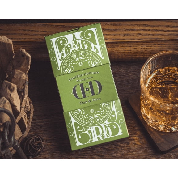 Smoke & Mirrors v8 Deluxe Edition (Green) Playing Cards by Dan & Dave