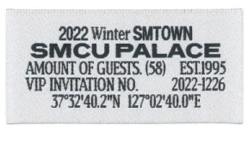 Smtown - 2022 Winter SMTown : SMCU Palace - Portrait Book Smtown - 2022 Winter SMTown : SMCU Palace - Portrait Book