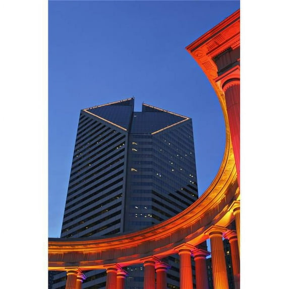 Smurfit-Stone Building Behind Wrigley Square Columns - 12 x 19