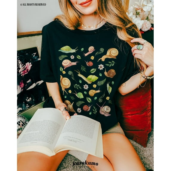 Snails Tshirt Snail Lover Granola Girl Camping Clothes Flower Leaf Botanical Shirts Cottagecore Shirt Goblincore Clothing SWEATSHIRT All Size S-5XL