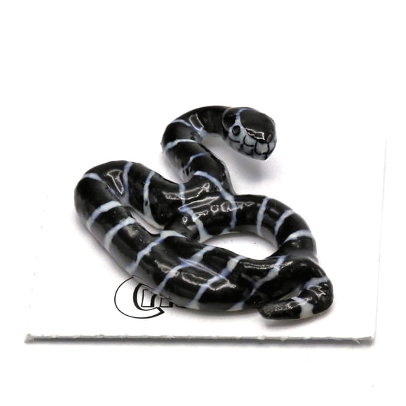 Little Critterz King Snake King Miniature Porcelain Figurine, Hand-Painted Collectible Reptile Animal Statue, Wildlife Home Dcor Display Piece, Gift for Animal Lovers and Collectors