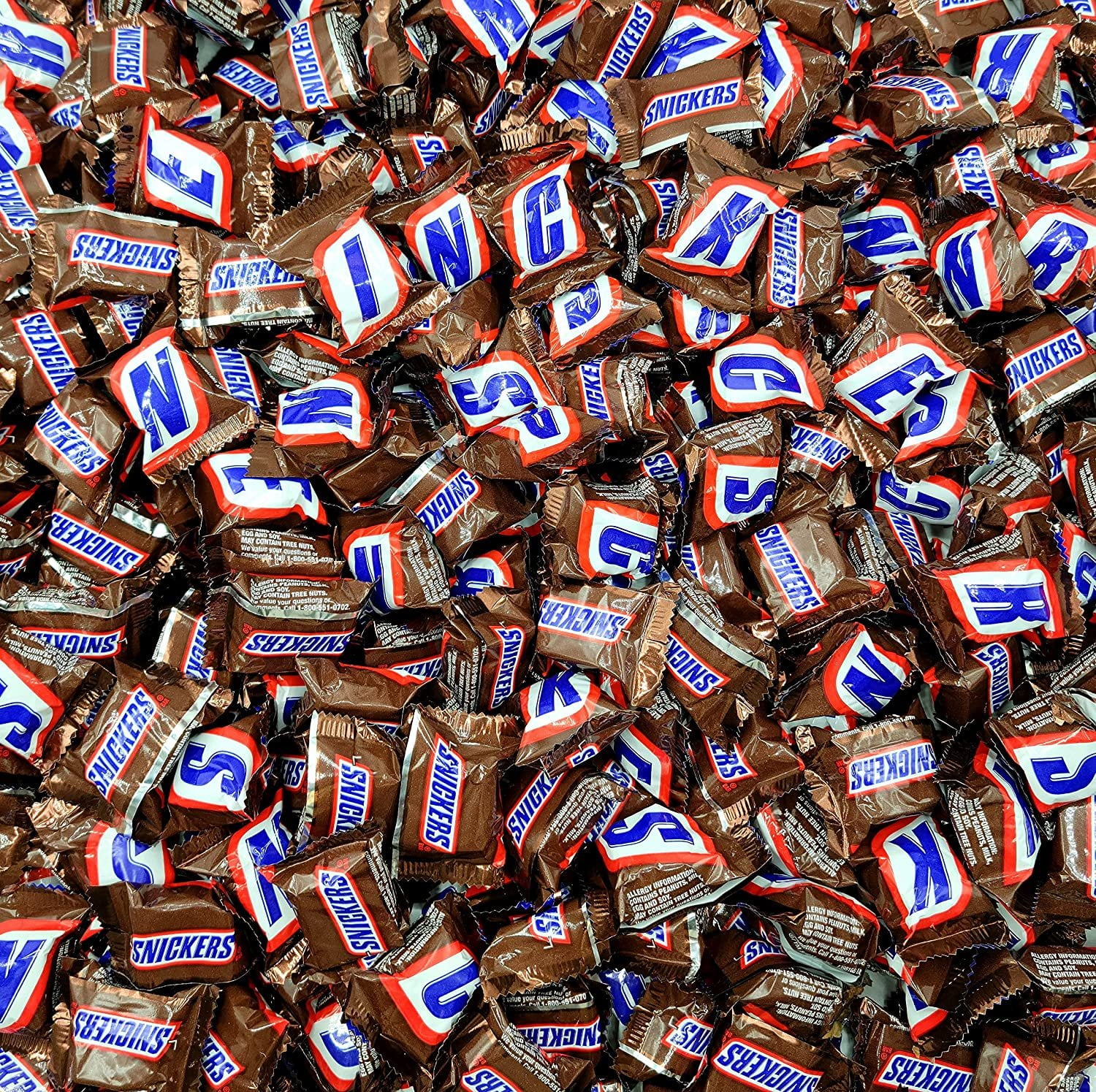 Snickers Minis Chocolate Caramel Candy Bars - Individually Wrapped Candy - with Roasted Peanuts, Nougat, Caramel, and Milk Chocolate  Bulk Candy 2 Pound