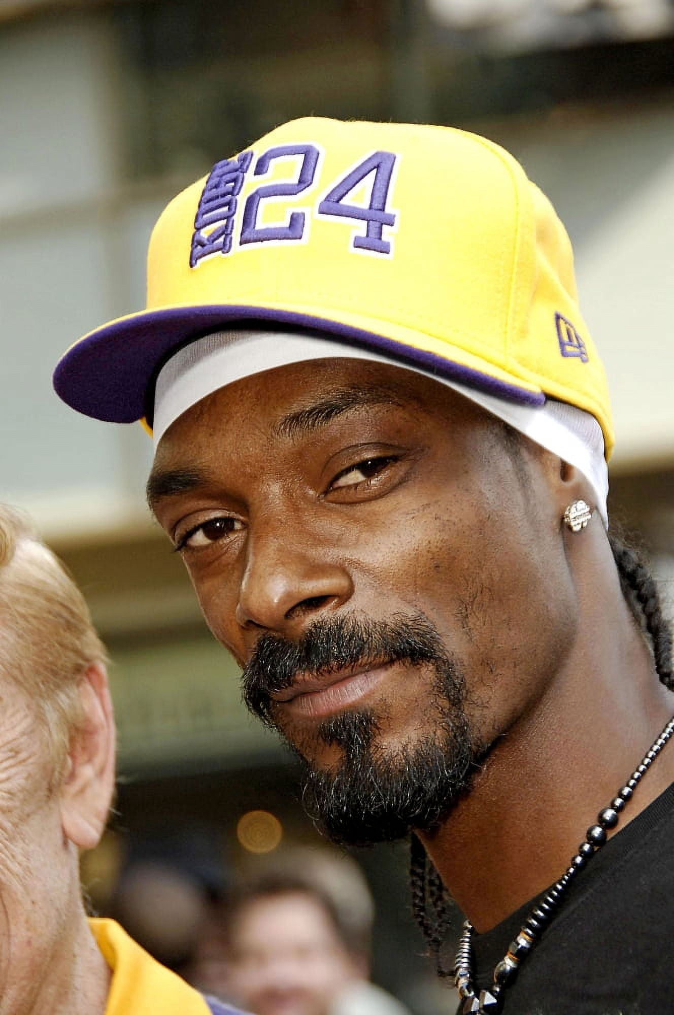 Snoop Dogg At The Induction Ceremony For Star On The Hollywood Walk Of Fame For Jerry Buss Canvas Art - (16 x 20)