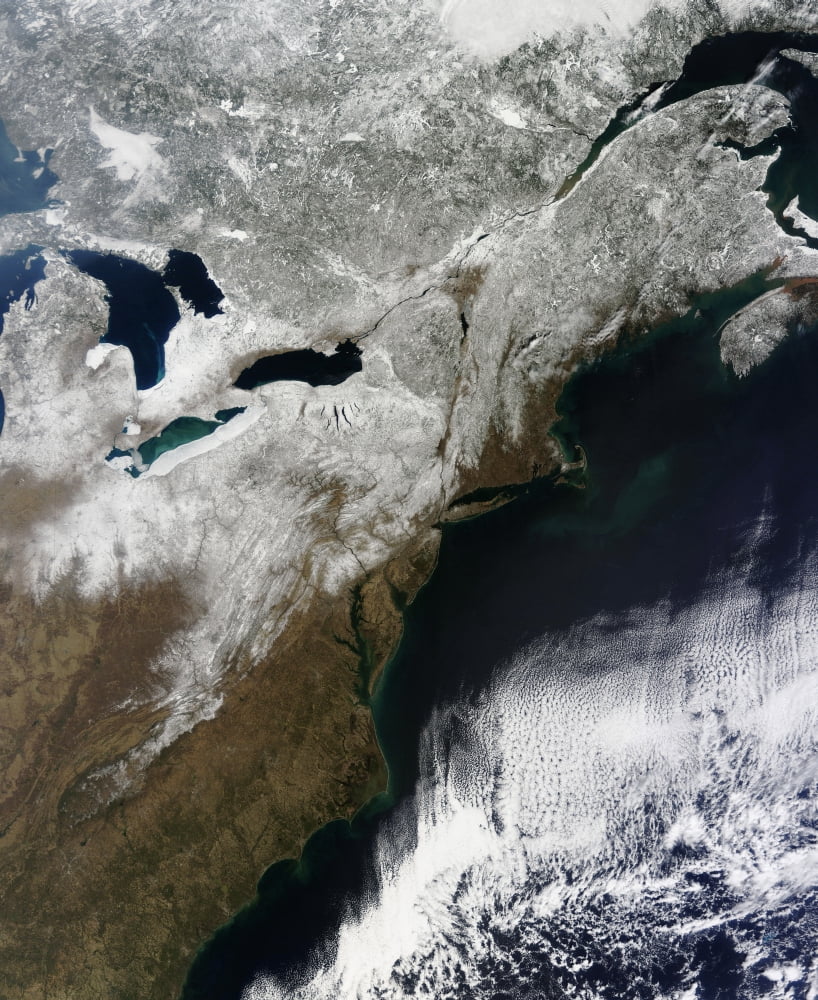 Snow cover stretching from Canada southward to West Virginia Canvas Art - Stocktrek Images (26 x 31)