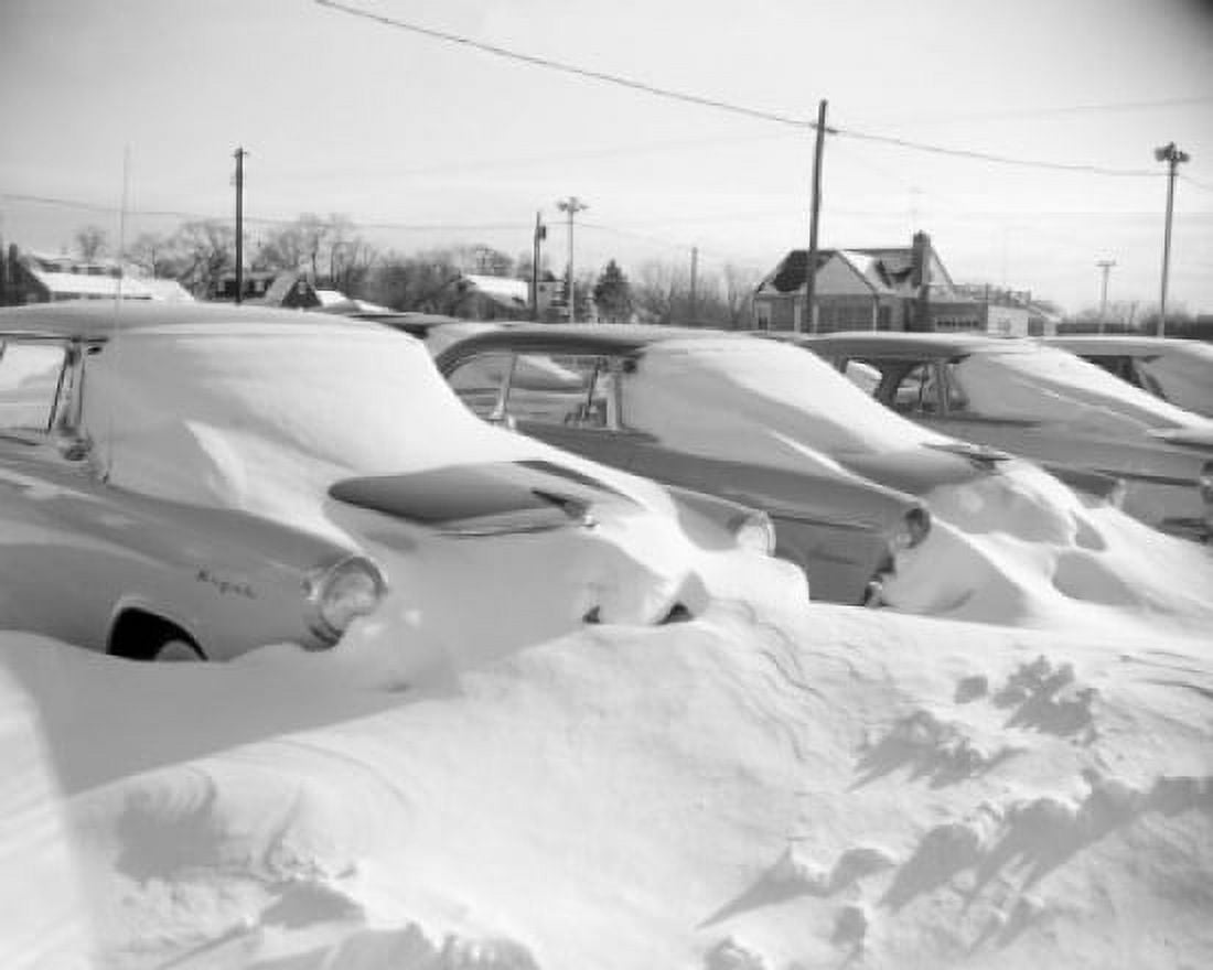 Snow covered cars Canvas Art - (18 x 24)