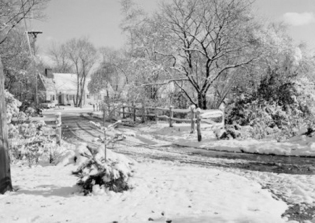 Snowy street Canvas Art -  (18 x 24)