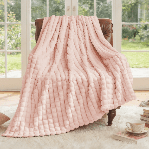 SoComfy by Bedelite Throw Blanket for Couch and Bed- Super Soft and Warm 3D Checkered Fluffy Fuzzy Fleece Blanket, Luxurious Plush Cozy Blanket for Room Decor Spring