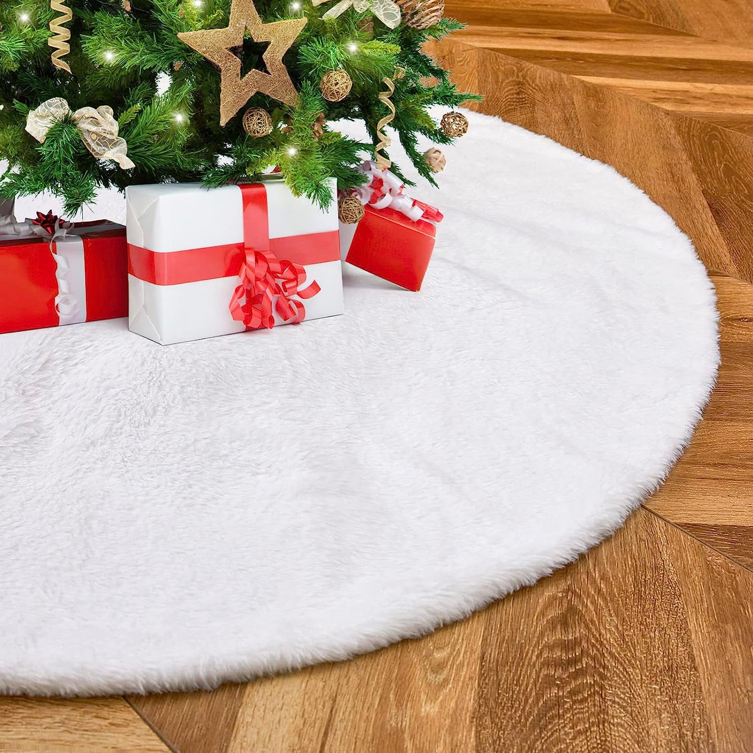 SoarDream White Tree Skirt 36 Inch Faux Fur Tree Skirts Plush Holiday