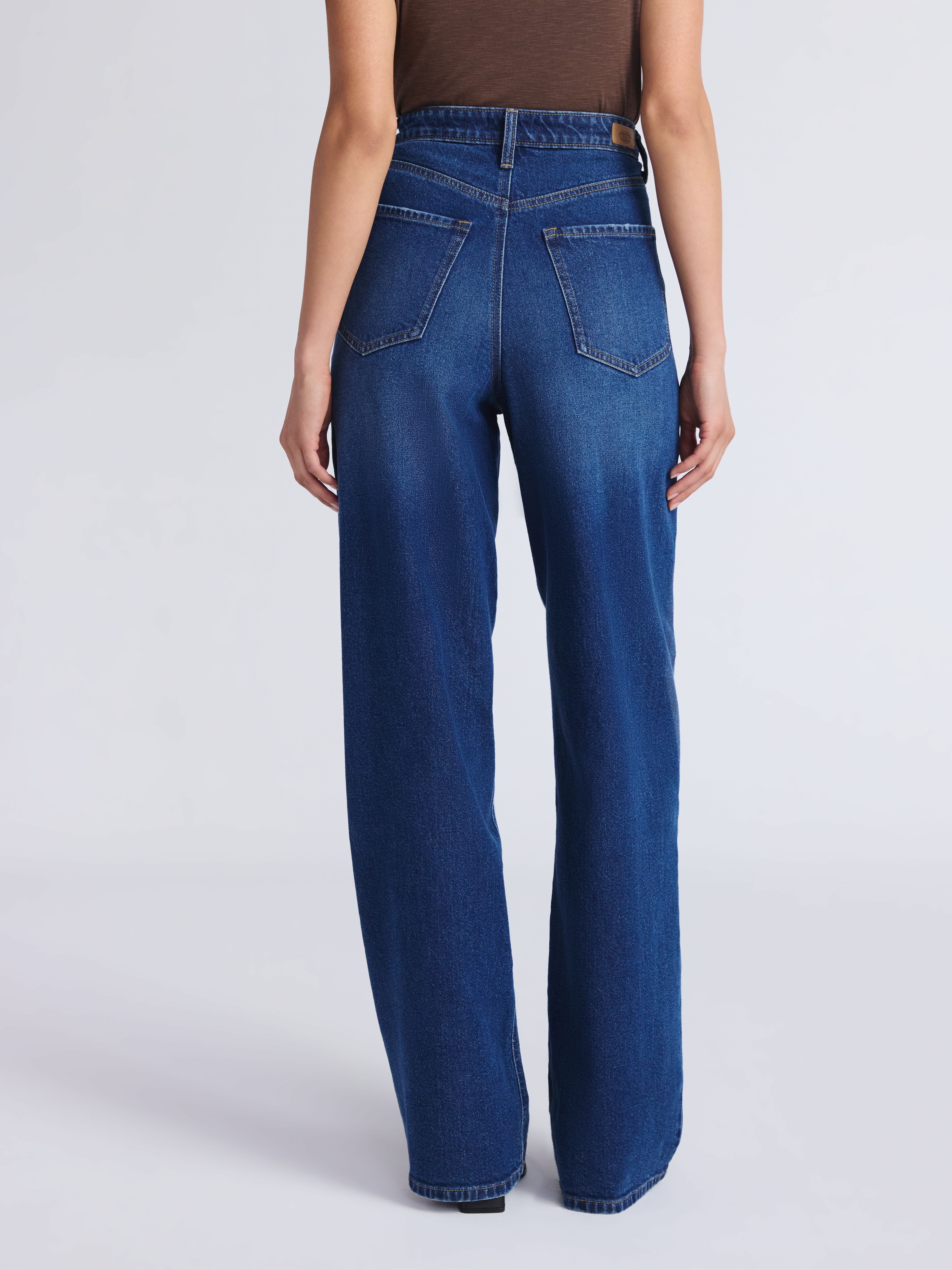 Sofia by Sofia Vergara Women's Diana Relaxed High Rise Straight