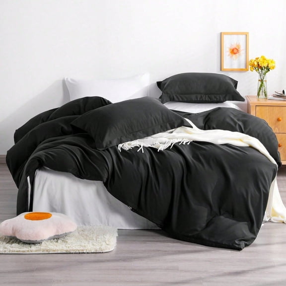 Soft Black Microfiber Bed Set – Minimal Design, Durable Material, All-Season Use