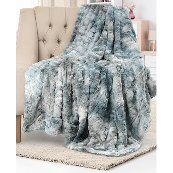 Soft & Comfortable Arctic Blue Faux Fur Throw Blanket for Couch - (50"x65") Minky & Fluffy Fall Blankets & Throws, Plush Fuzzy Cover for Bed, Sofa & Living Room - Cozy Home Decor