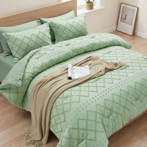 Vccoem 7-Piece Queen Comforter Set Bed in a Bag - Green Boho Tufted Luxury Bedding Set, Ultra Soft & Breathable All Season Comforter with Sheets & Pillowcases