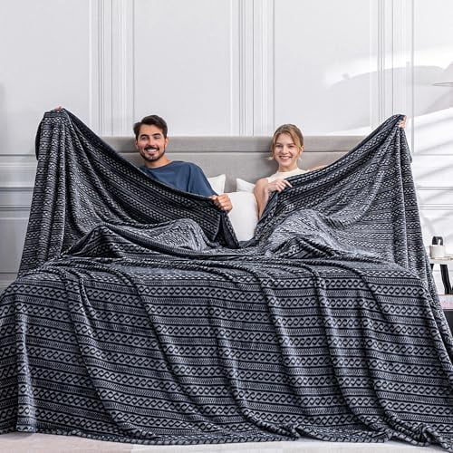 Soft Cozy 120x138 Inches Seamless Oversized King Fleece Blanket, 3D Jacquard Decorative Giant 10'x11.5' California King Blanket Extra Large for Bed, Sofa, Couch, Travel, Dark Grey Chain