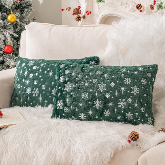 Soft Faux Fur Fuzzy Cute Decorative Throw Pillows Covers with Snowflake Glitter Printed Pillowcases for Christmas Decor Home Bed Room Sofa Chair Couch