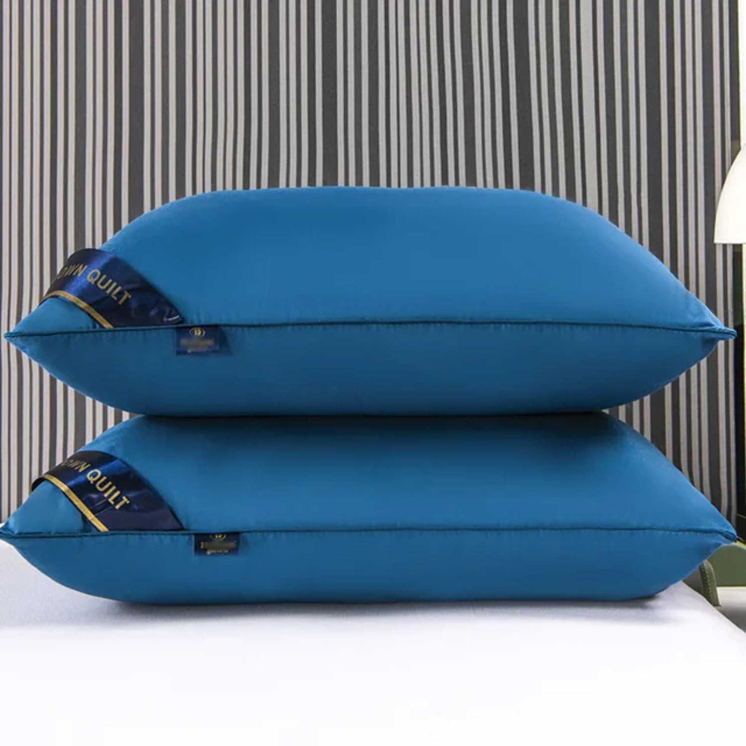 Soft and Luxurious Orthopedic Sleeping Pillows for a Fivestar Hotel