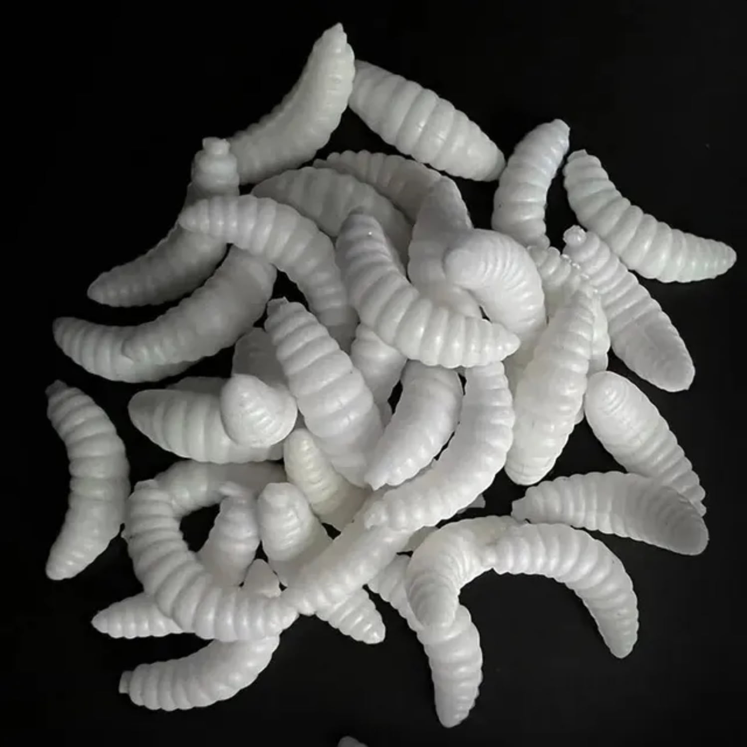 Soft Luya Simulated Fake Mealworm Fresh Sea Fishing Bait for Bass Carp