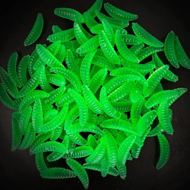 Soft Luya Simulated Fake Mealworm Fresh Sea Fishing Bait for Bass Carp