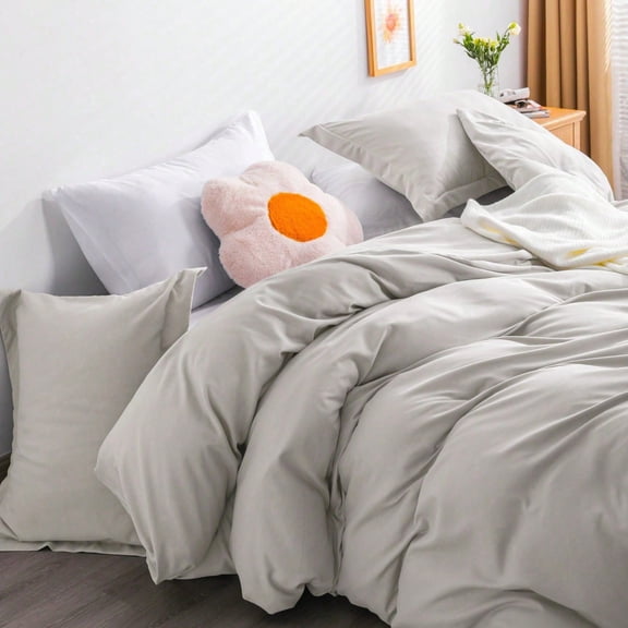 Soft Microfiber Bedding Set – Light Grey Solid Color, Perfect For Everyday Use