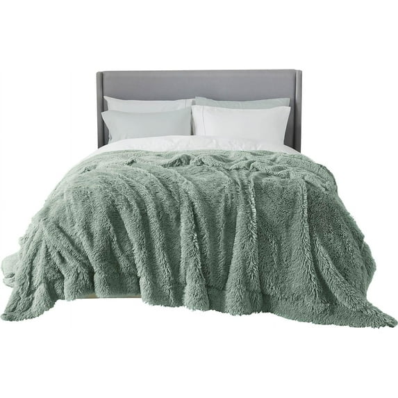 Soft Sage Green King Size Blanket for Bed, Fluffy Fuzzy Large King Blanket for Winter, Cozy Plush Sherpa Fleece Faux Fur Blanket, Thick Warm Christmas Blanket Gifts for Women, Men, 108x90