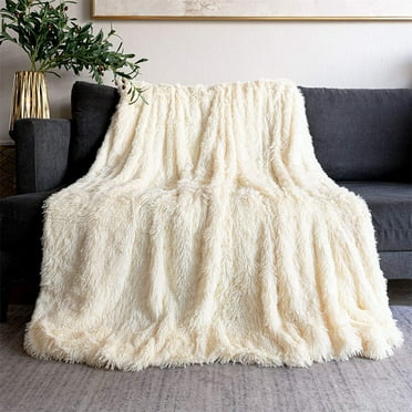 Soft Throw Blanket for Couch，Fuzzy Fluffy White Blankets Decor for Sofa，Long Faux Throw Blanket Fuzzy Lightweight Fleece Wedding Photo Background Blanket，Cozy Plush Sherpa Faux Fur Blanket