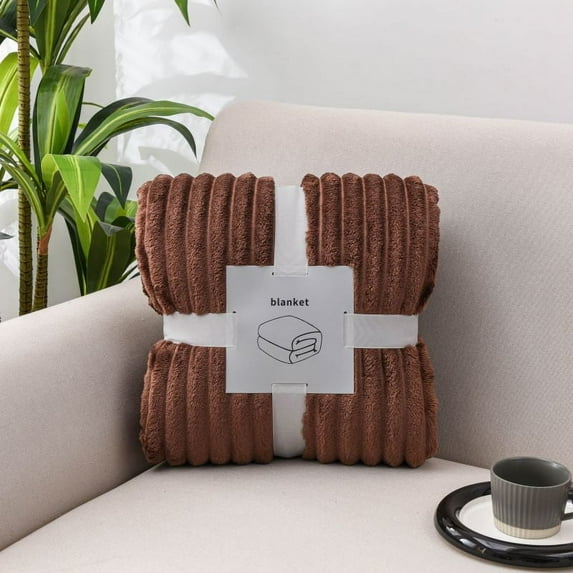 Soft Warm Faux Rabbit Fur Blanket Thick 1000 G/M² Faux Fur Blanket with Ruffles Fluffy Throw Blanket Big Fluffy Blanket Versatile Blanket for Bed Sofa Bedroom Office (White, 160 x 200cm / 63" x 79")