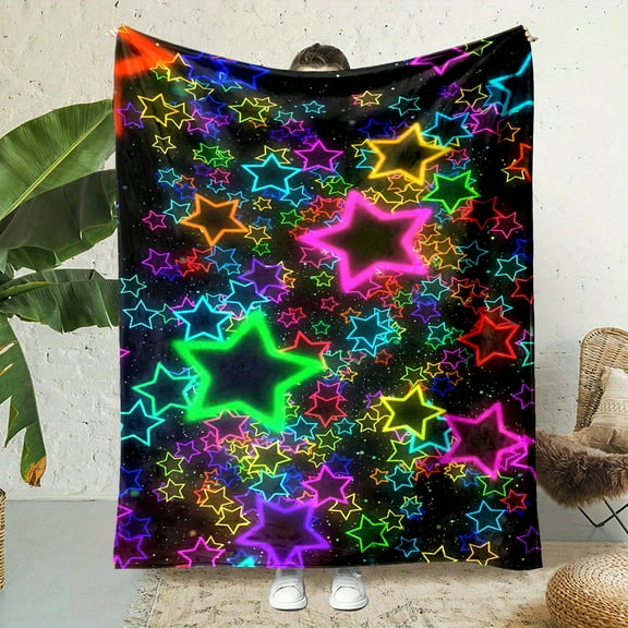 Soft & Warm Reversible Flannel Throw Blanket - Cozy Star-Patterned - For Couch, Bed, Office, and Camping - Versatile Gift for All Seasons