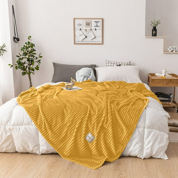 Soft Yellow Polyester Fleece Blanket, 70x100cm, Lightweight & Breathable for All Seasons, Ideal for Hot Sleepers, Babies, Travel, Office Naps, Summer Cooling, Easy to Carry, Comfortable & Absorbent