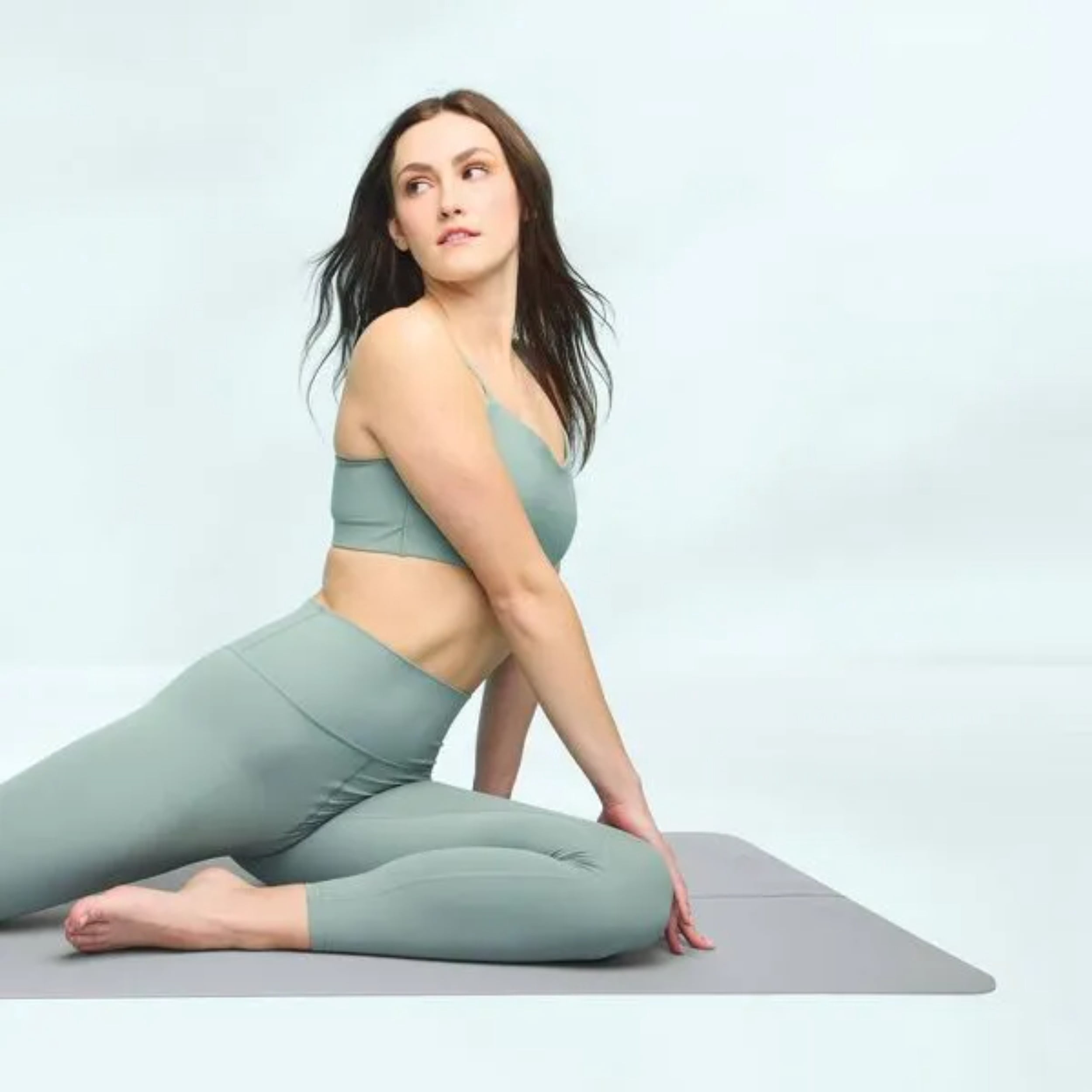 Soft Yoga Mat, Foldable Tipra Mat, Easy To Store and Carry, with Excellent Grip, Suitable for Gyms and Yoga Studios