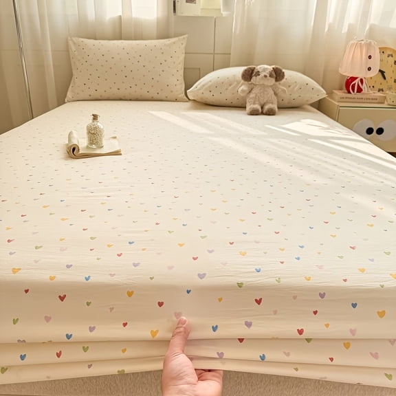 Soft and Cozy Fitted Bed Sheet with Colorful Heart Pattern - Deep Pocket Bedding for Men and Women