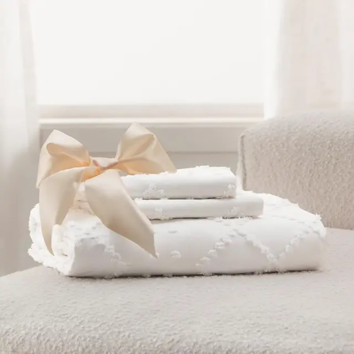 Soft and Luxurious All Seasons Embroidery Duvet Cover Set Cozy