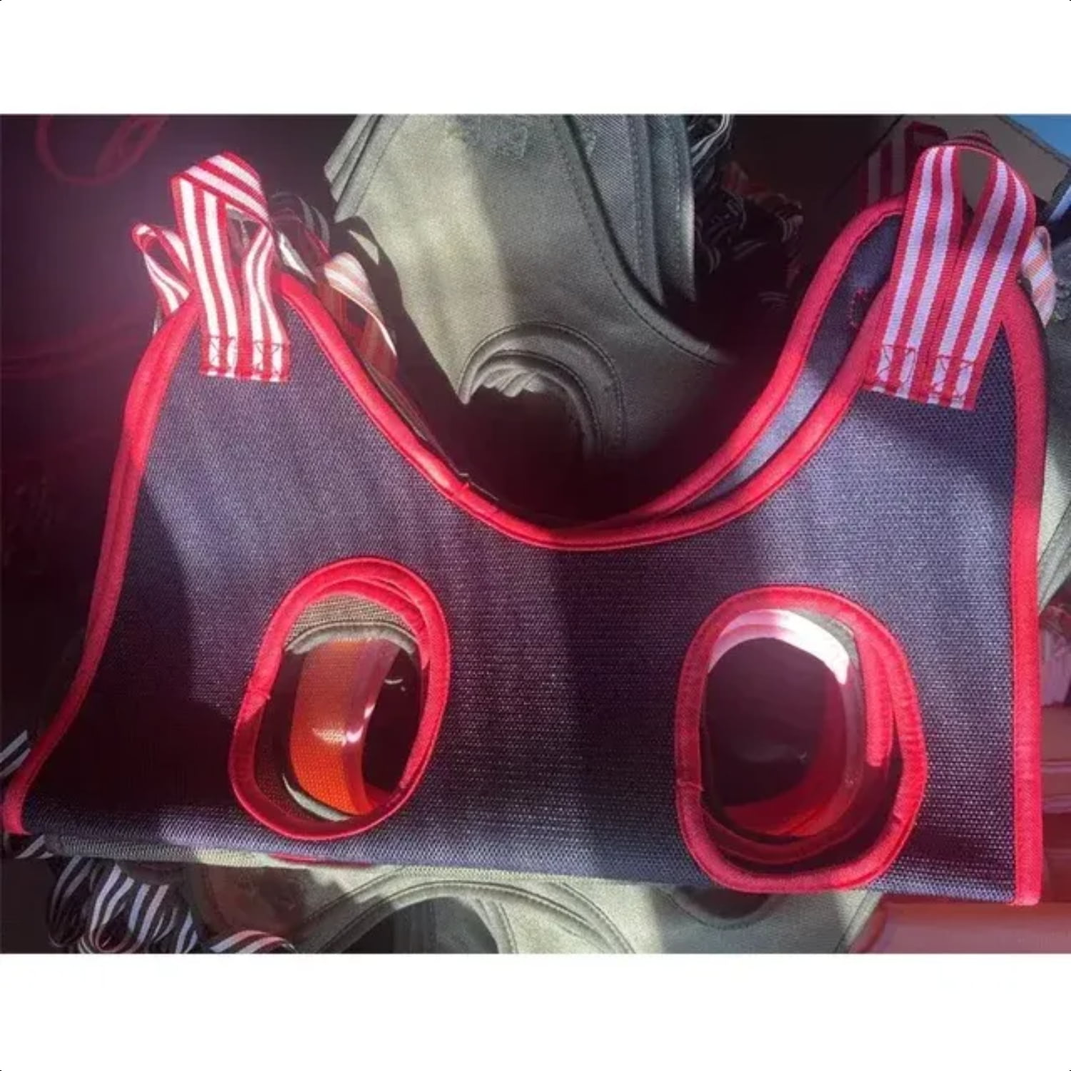 Soft and comfortable pet grooming hammock with 2 cleaning holders for