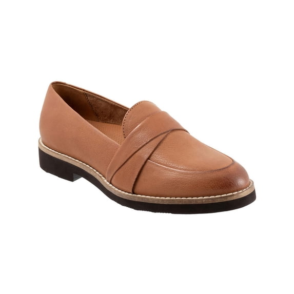 SoftWalk Womens Walsh Leather Loafers