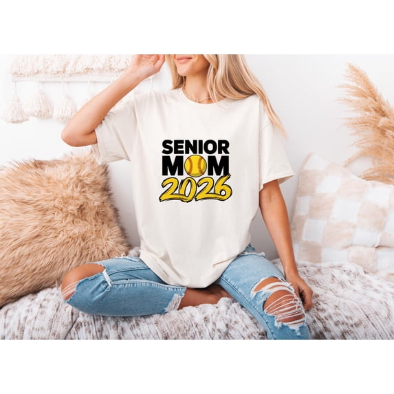 Softball Class Of 2026 Senior Mom Mother Game Day High School Player T-Shirt