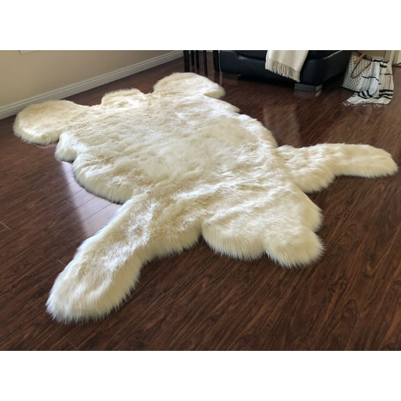 Soho Luxurious Faux Bearskin Pelt Cream Shag Area Rug