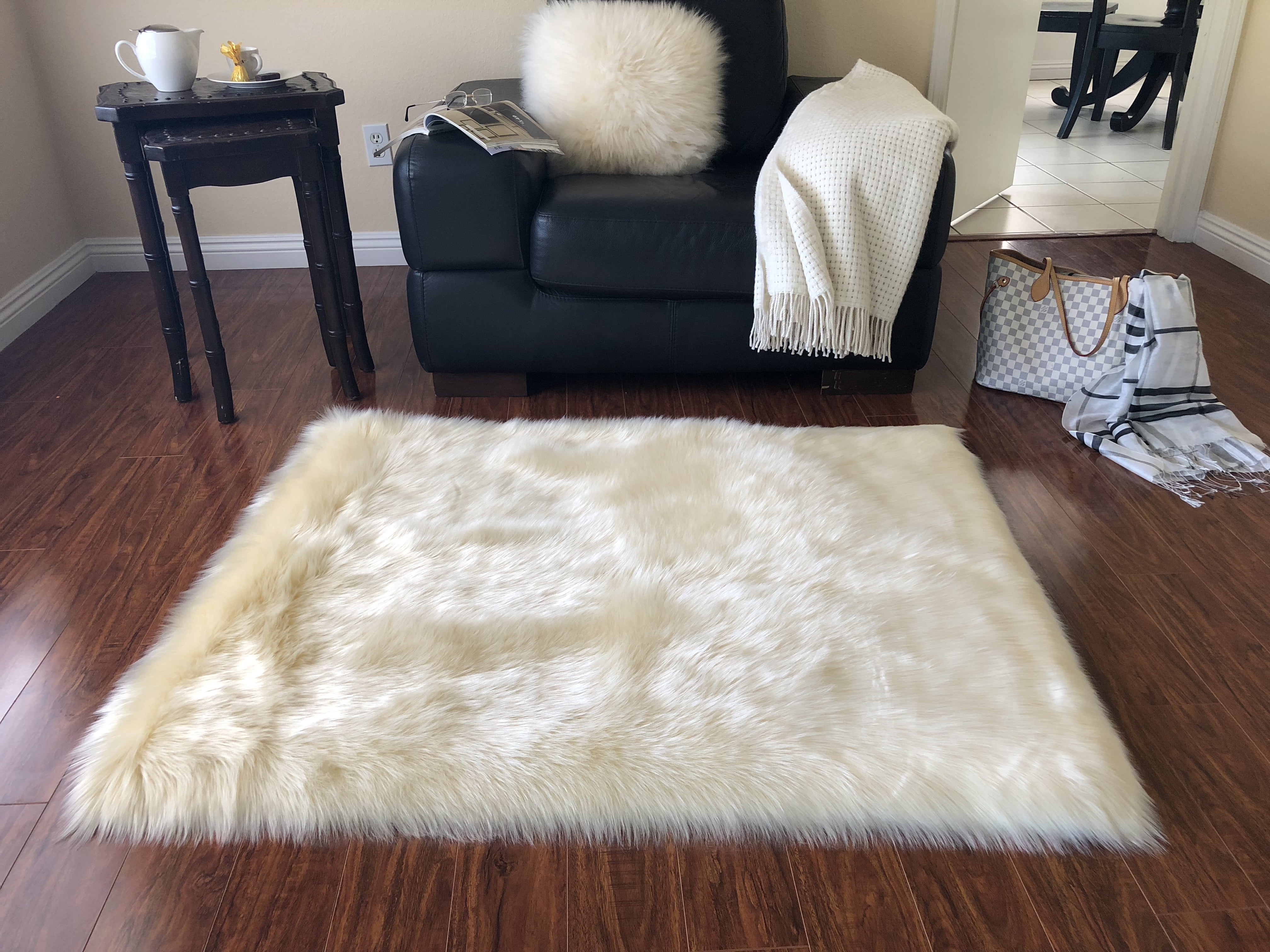 Square Faux Rug Soho Luxurious Faux Sheepskin Square Shape Cream Shag Area Rug ...