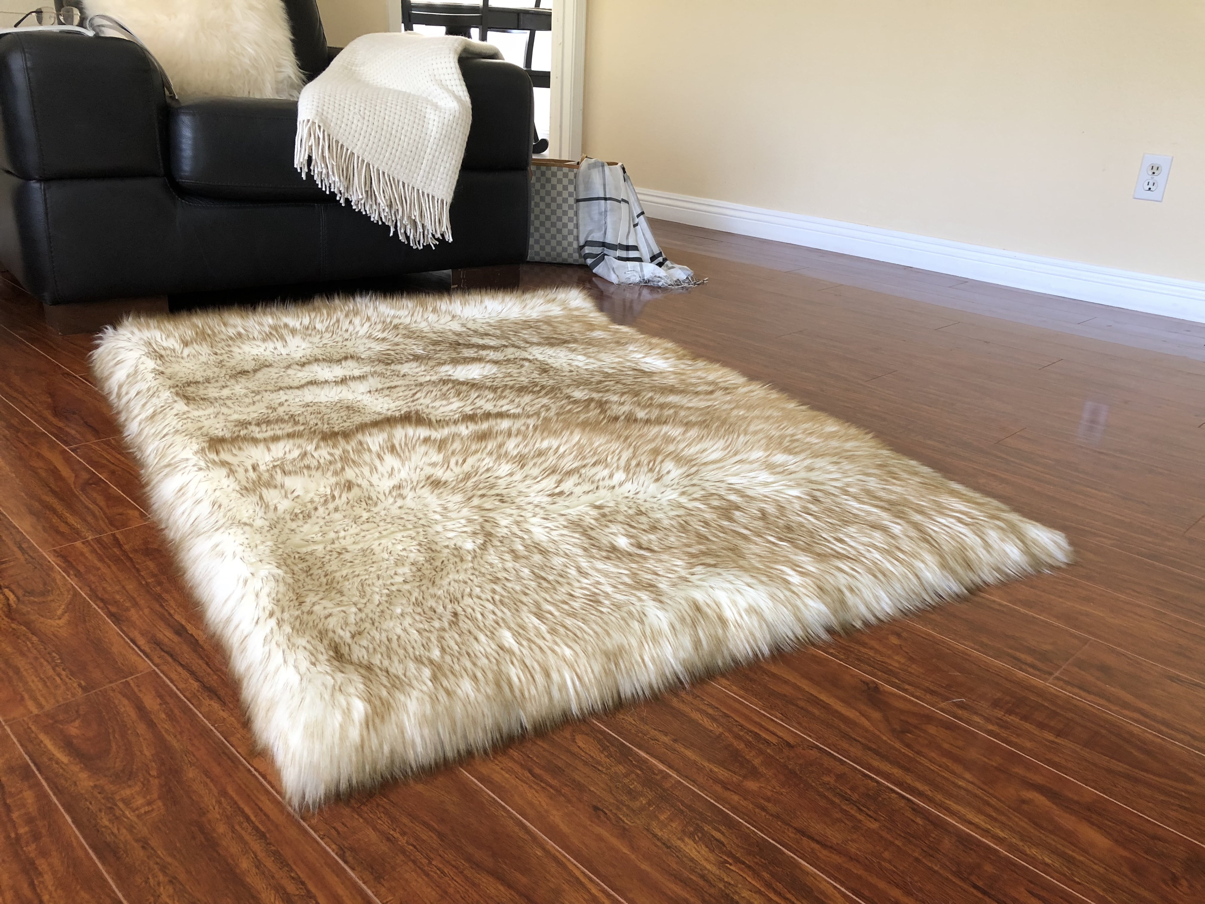 Square Faux Rug Soho Luxurious Faux Sheepskin Square Shape White with Brown Tips Shag ...