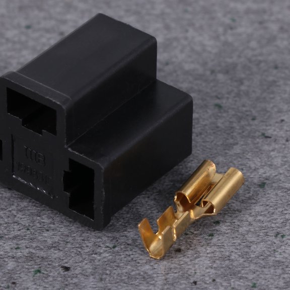 Soimiss 2Pcs Automobile Waterproof Connector Black Anticreeping Jack Durable Dustproof for Car Wire Connection
