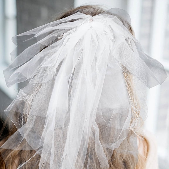 Soimiss White Short Tulle Bridal Veil Bow Wedding Hair Accessory with Comfortable Fit