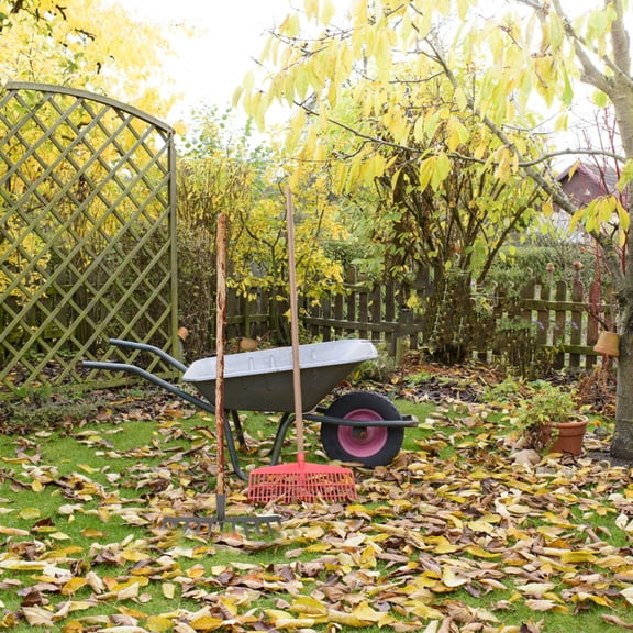 Soimiss Sturdy Iron Garden Rake for Weeding and Digging Black Practical Hoe Leaf Rake 1PC