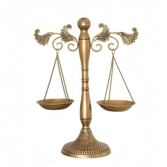 Solace Angel Scale Ornament Retro Metal Balance Scale Sculpture with Weighted Base and Hanging Pans for Decorative Tabletop Display Suitable for Study Corners Office Domestic Interiors